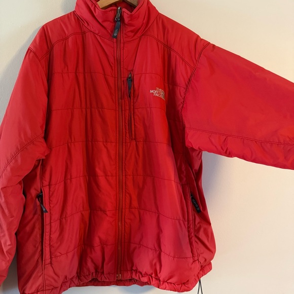 The North Face Men’s  Vibrant Red Puffer Jacket - Picture 3 of 16
